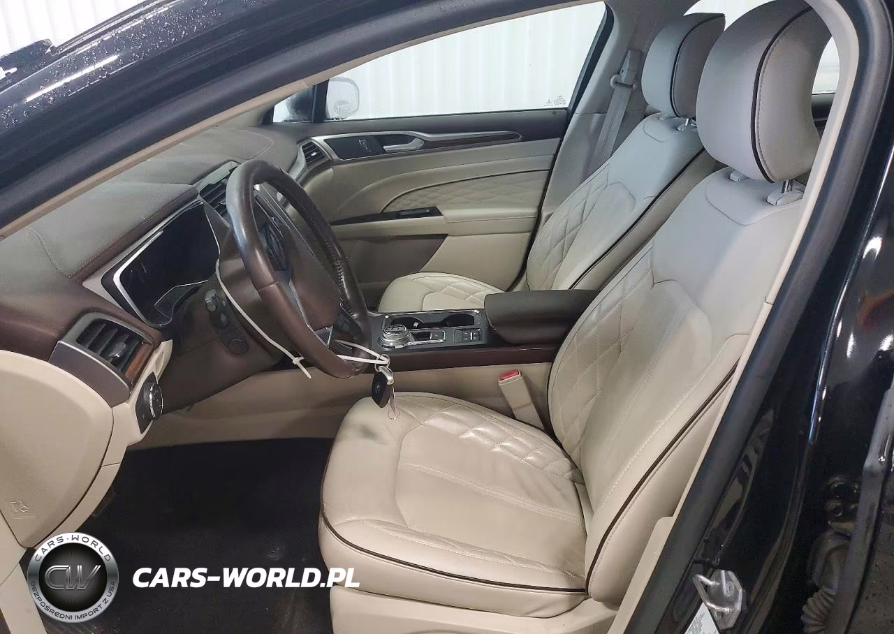 2018 Ford Fusion Titanium VIN:3FA6P0RU1JR274164 - 7