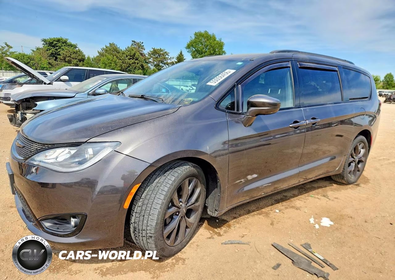 2019 Chrysler Pacifica Touring L Plus