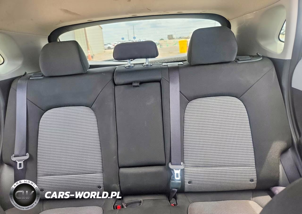 2018 Hyundai Kona Sel VIN:KM8K22AA6JU180712 - 10