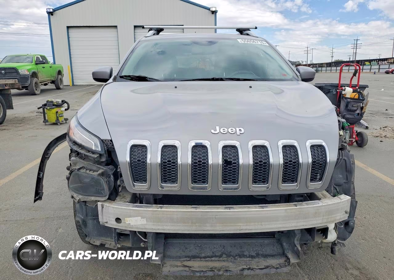 2016 Jeep Cherokee Latitude VIN:1C4PJMCB0GW308065 - 5