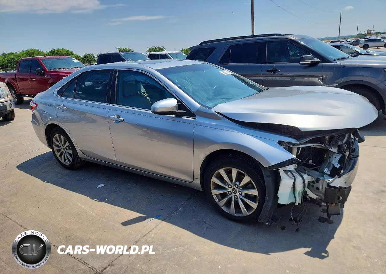2015 Toyota Camry Xle VIN:4T1BF1FK9FU947623 - 4