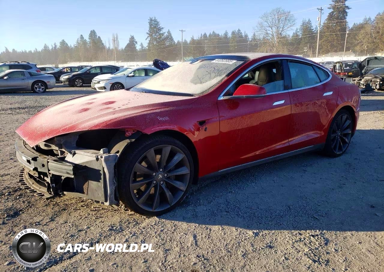 2015 Tesla Model S VIN:5YJSA1E18FF118157 - 2