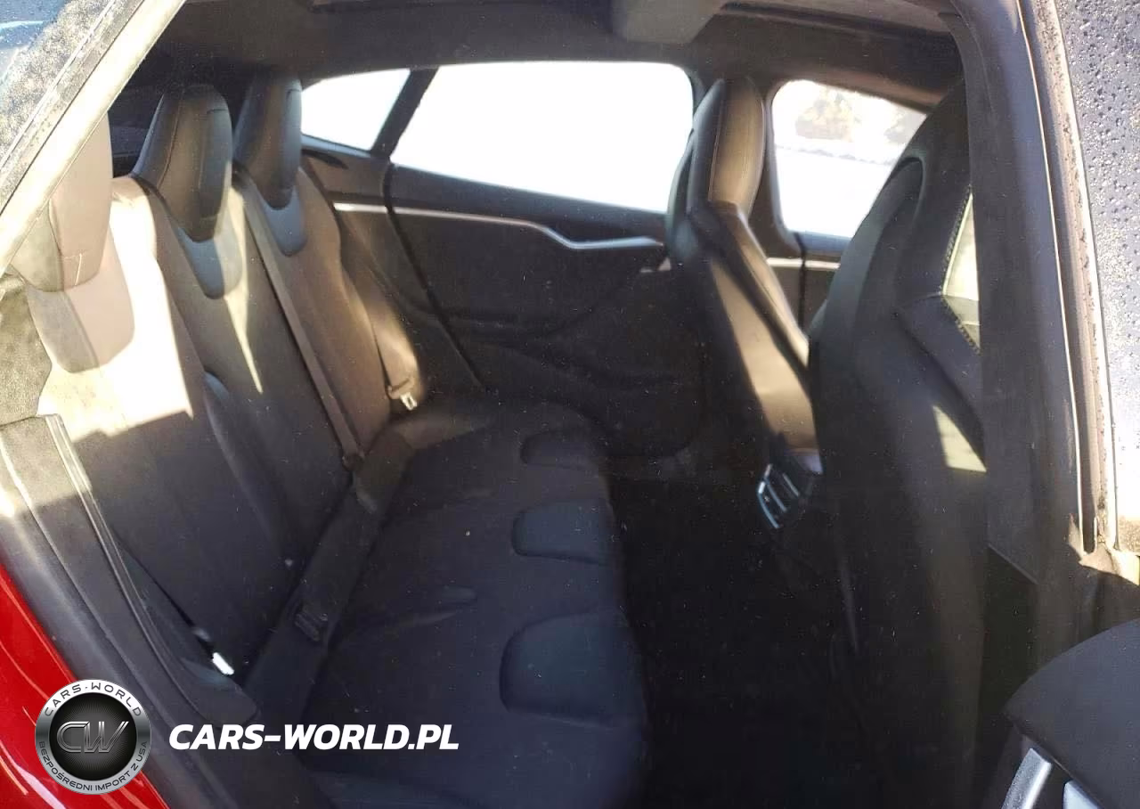 2015 Tesla Model S VIN:5YJSA1E18FF118157 - 6