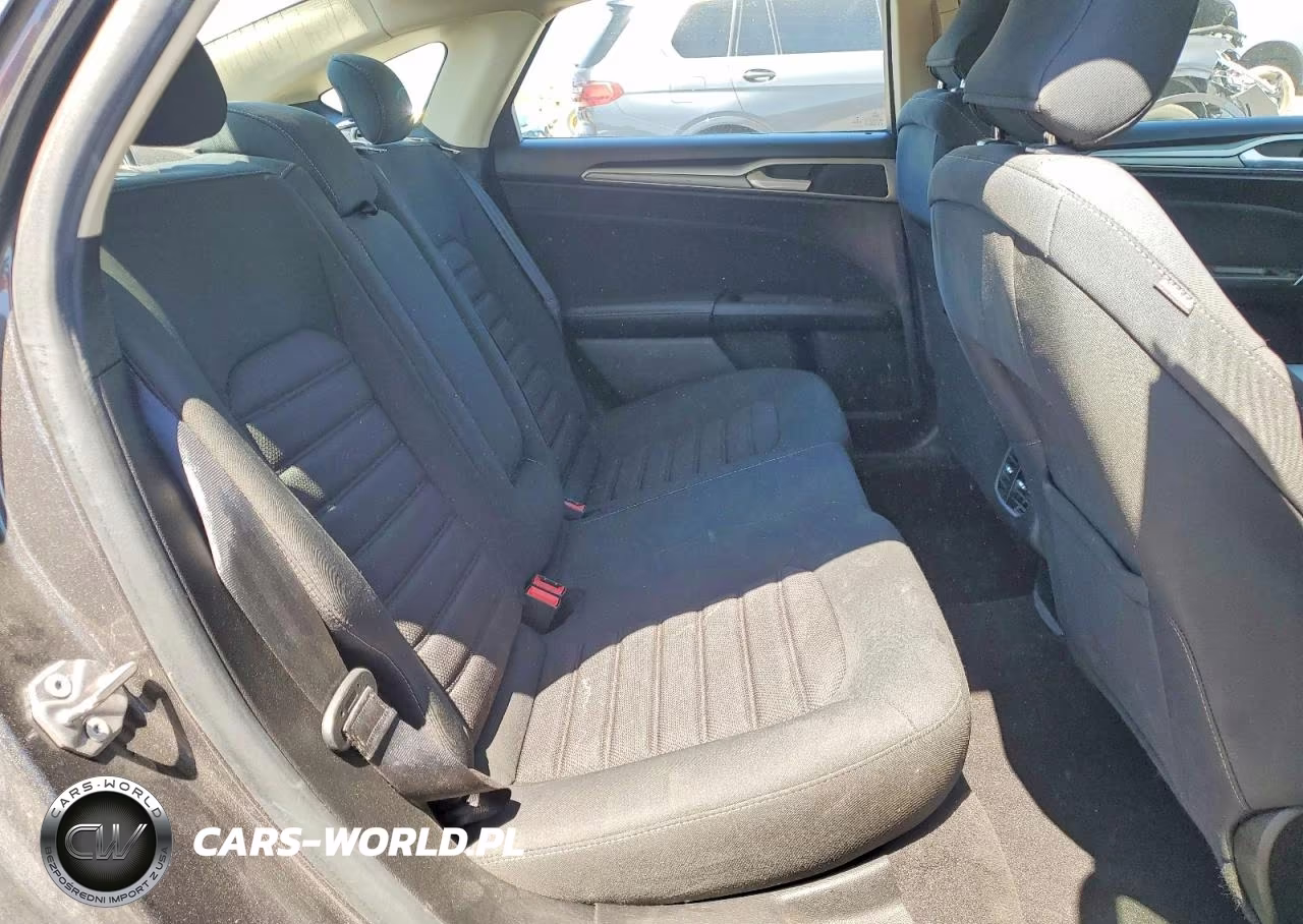 2019 Ford Fusion Se VIN:3FA6P0HD5KR232681 - 10