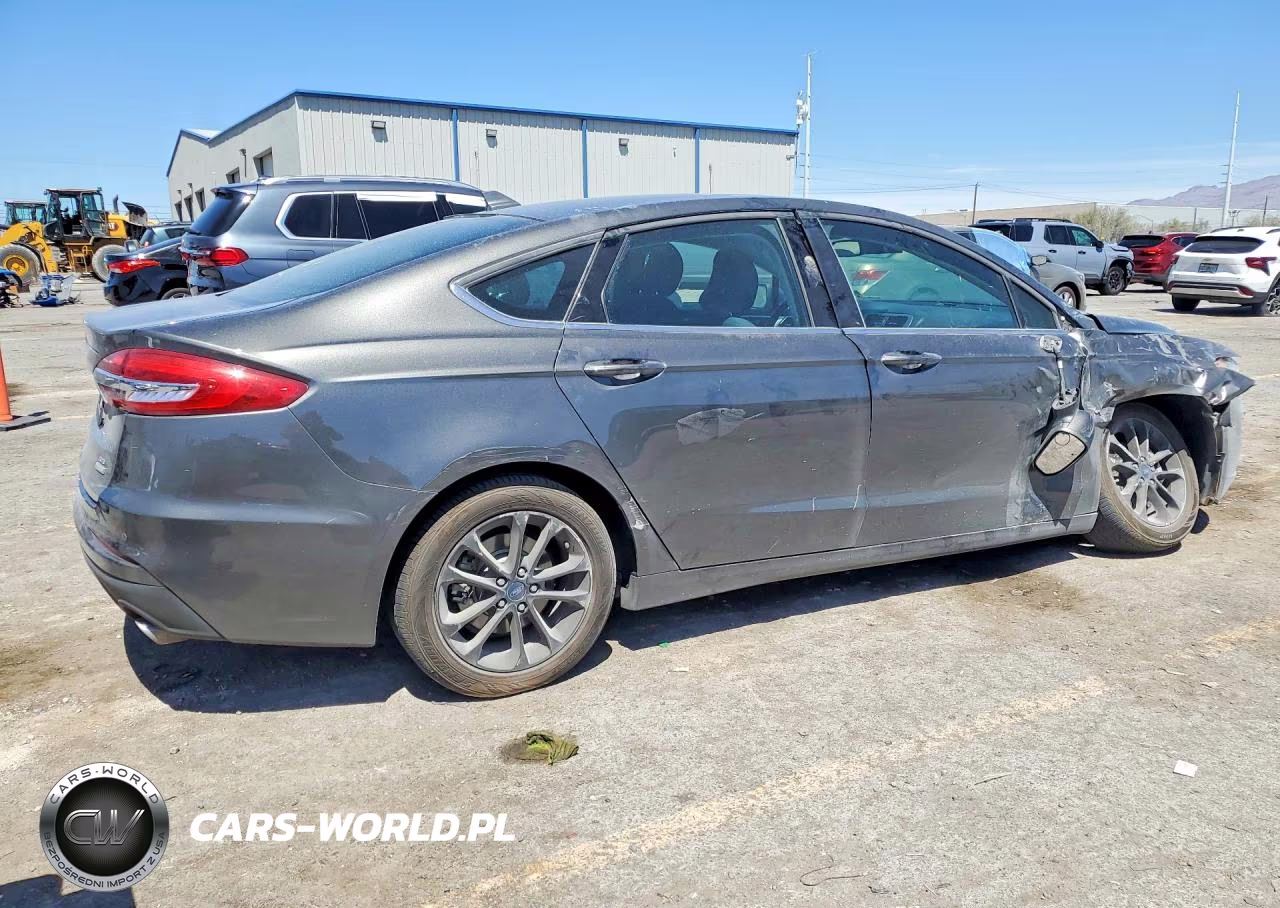 2019 Ford Fusion Se VIN:3FA6P0HD5KR232681 - 3