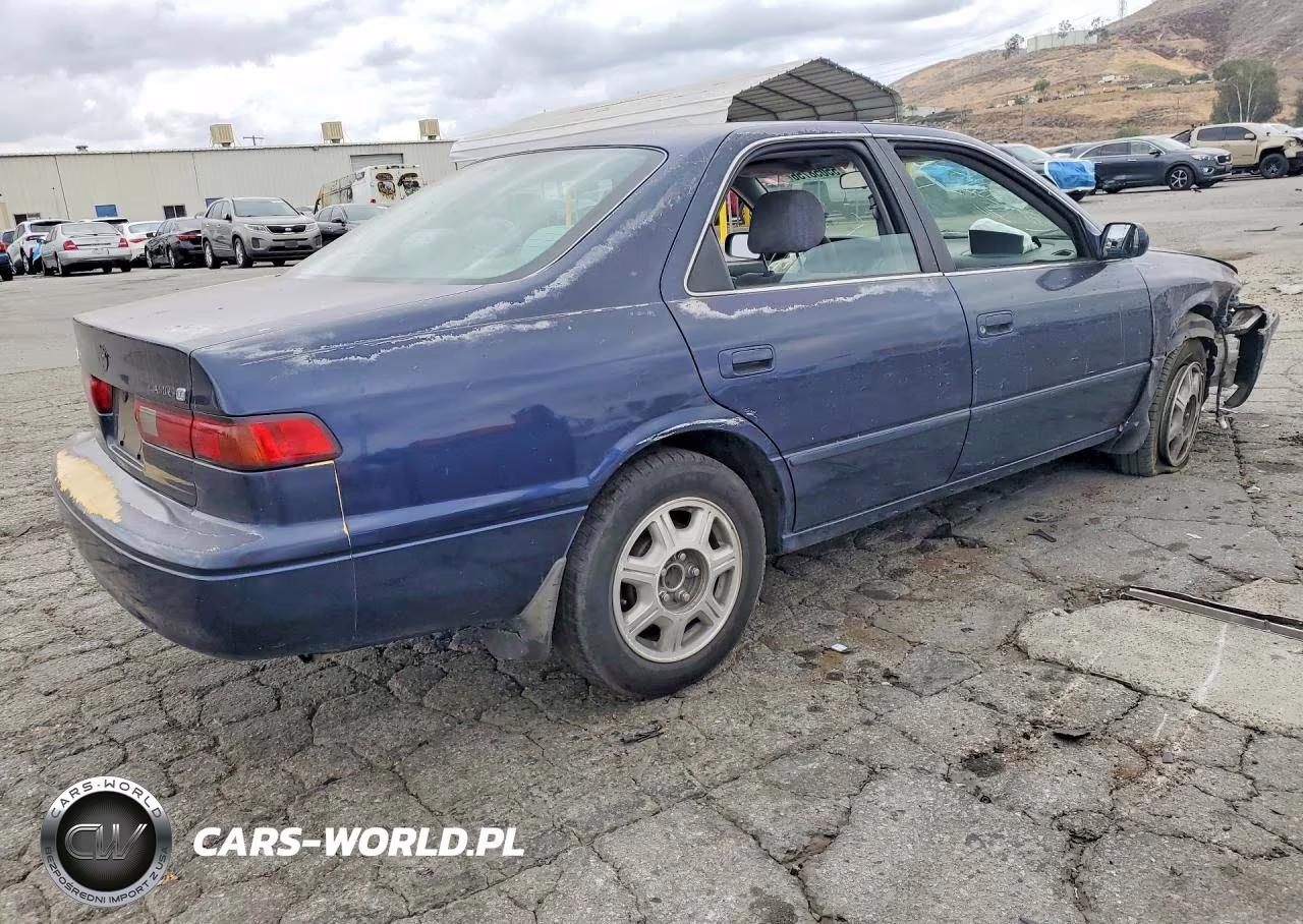 1998 Toyota Camry Le VIN:JT2BG22K9W0130858 - 3