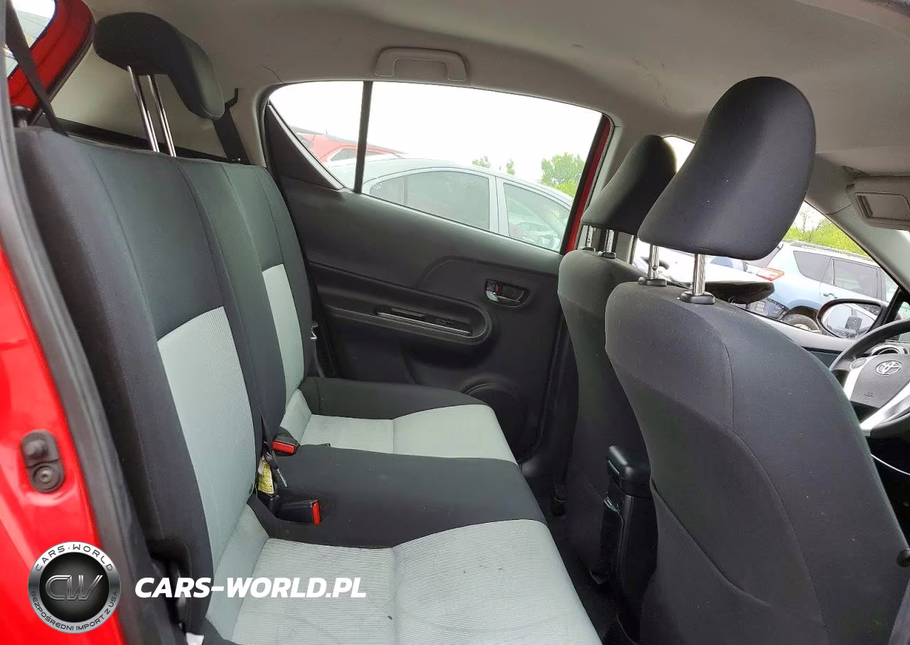 2016 Toyota Prius C Two VIN:JTDKDTB36G1119990 - 10