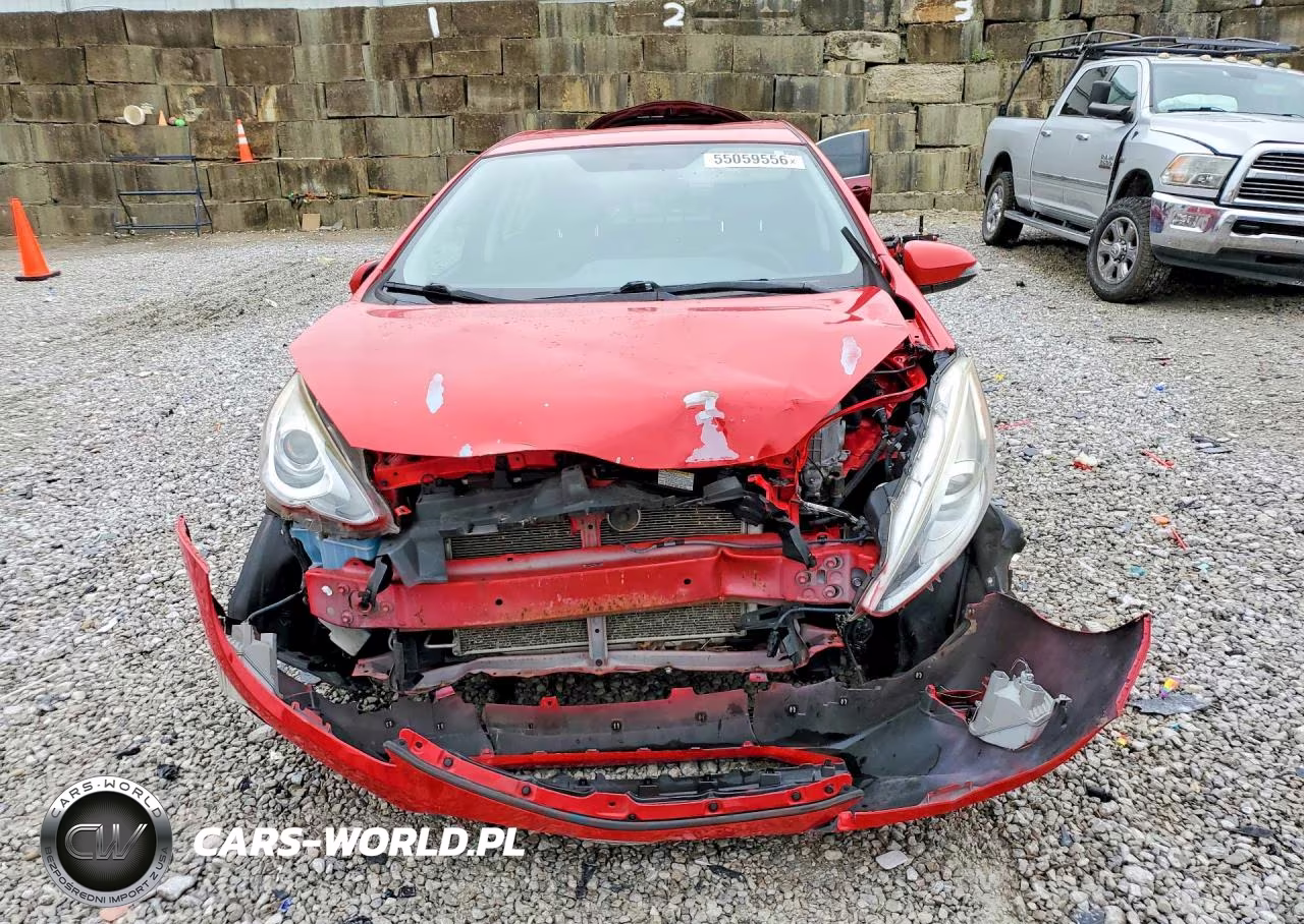 2016 Toyota Prius C Two VIN:JTDKDTB36G1119990 - 5