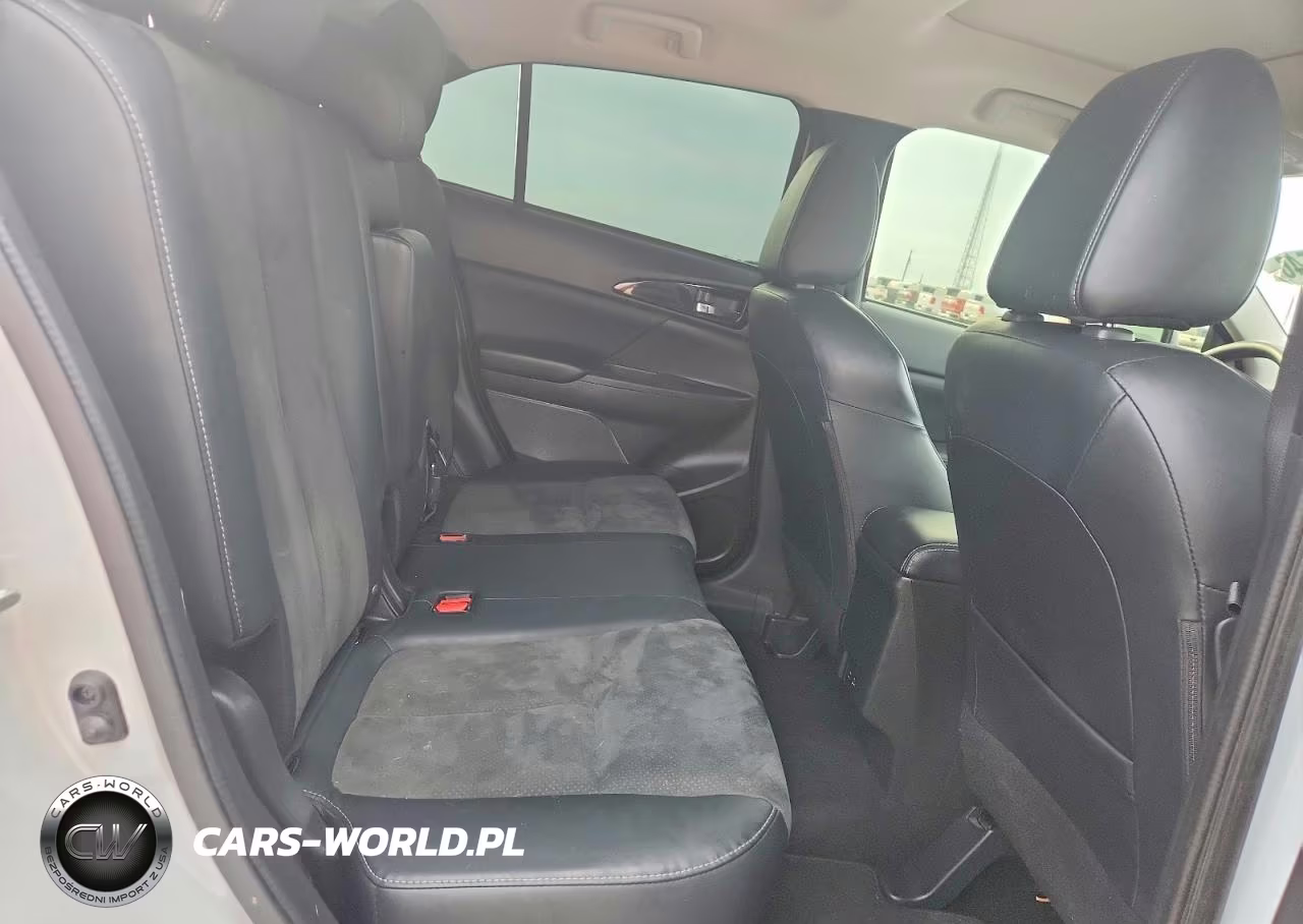 2024 Mitsubishi Eclipse VIN:JA4ATWAA8RZ007979 - 11