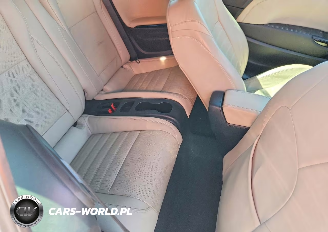 2017 Buick Cascada Premium VIN:W04WH3N51HG006685 - 10