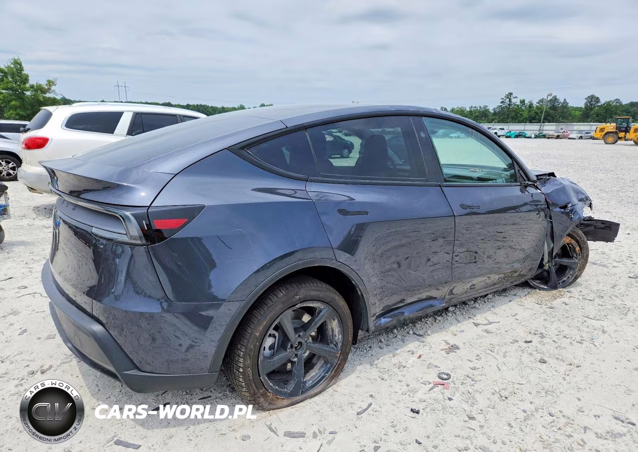 2026 Tesla Model Y VIN:7SAYGDEDXTA447359 - 3