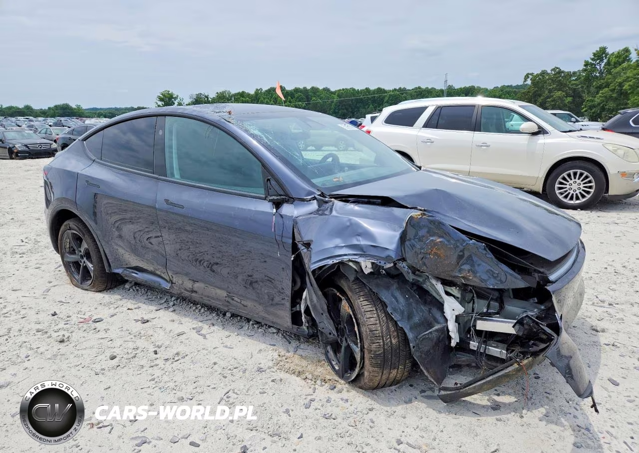 2026 Tesla Model Y VIN:7SAYGDEDXTA447359 - 4