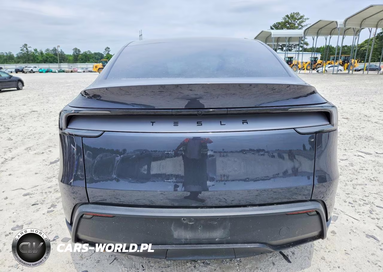 2026 Tesla Model Y VIN:7SAYGDEDXTA447359 - 6