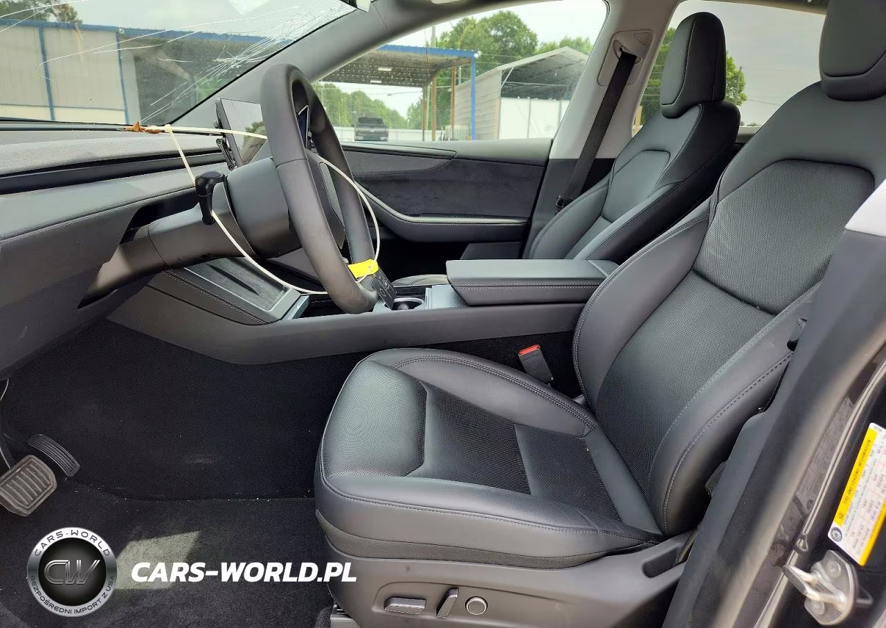 2026 Tesla Model Y VIN:7SAYGDEDXTA447359 - 7