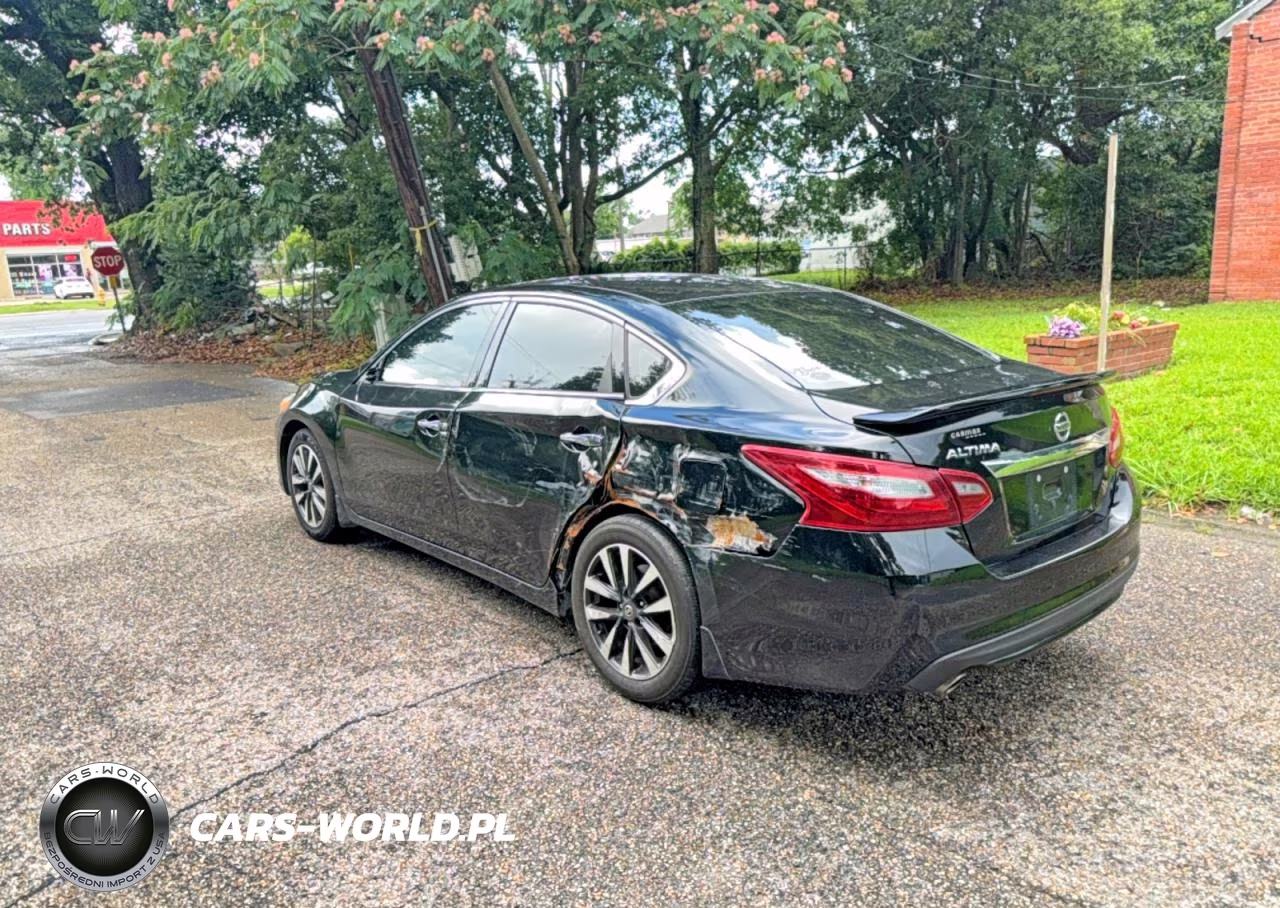 2018 Nissan Altima 2.5 S VIN:1N4AL3AP2JC479052 - 3