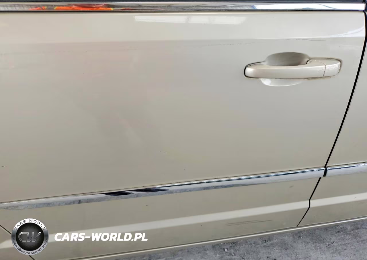 2013 Chrysler Town & Country Touring VIN:2C4RC1BG1DR744216 - 10