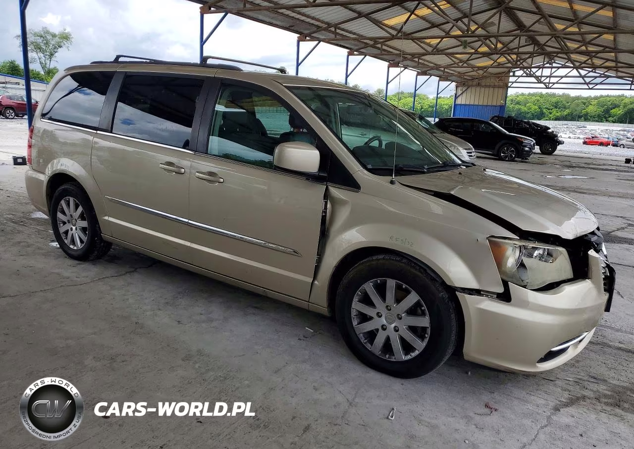 2013 Chrysler Town & Country Touring VIN:2C4RC1BG1DR744216 - 4
