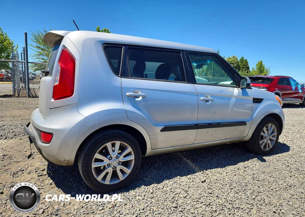 2013 Kia Soul + VIN:KNDJT2A69D7627125 - 3
