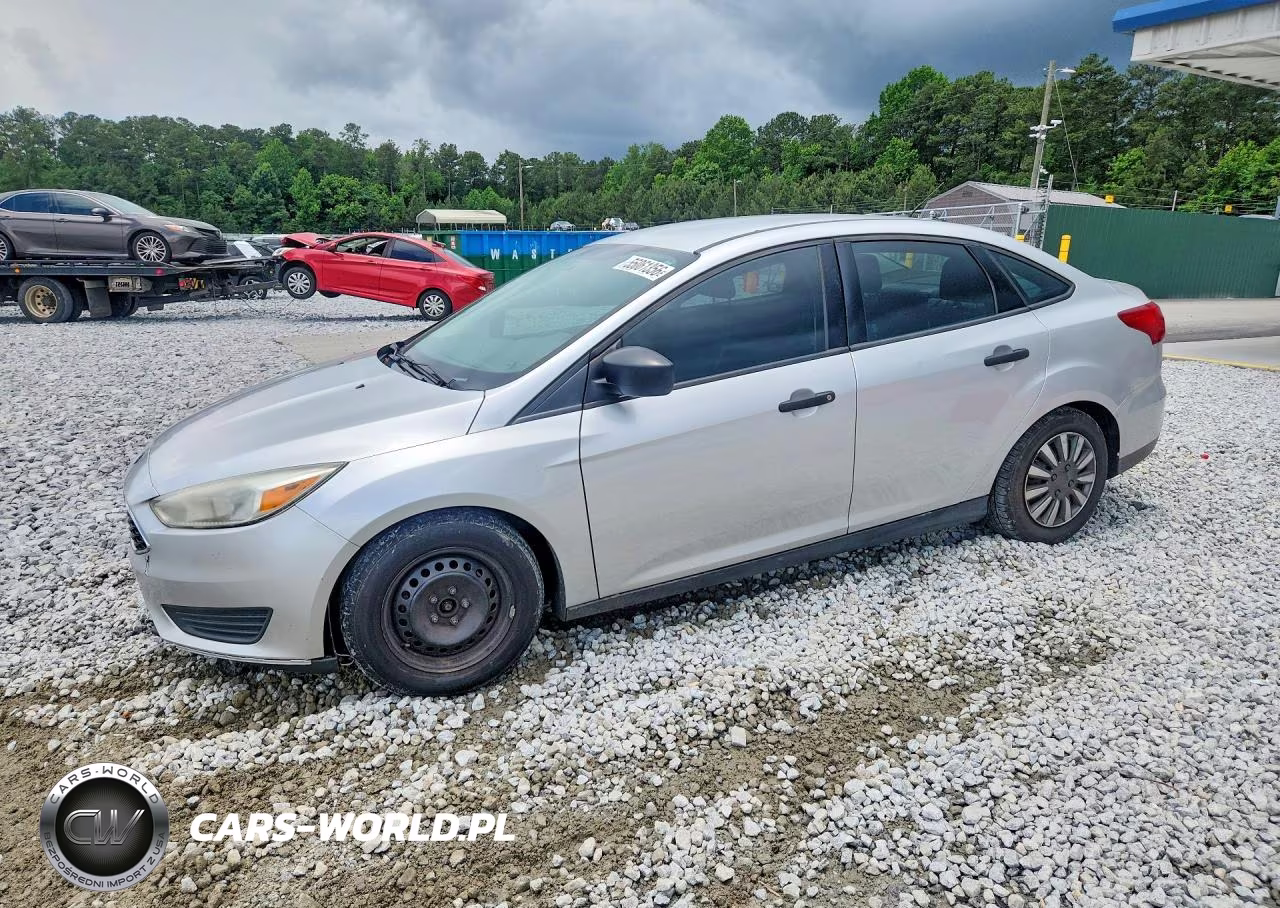 2015 Ford Focus S – zdjęcie 1 z 12