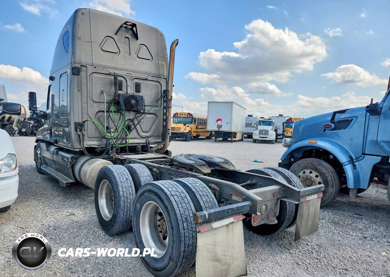 2009 Freightliner Cascadia Semi Truck VIN:1FUJGLDR49LAE6458 - 3