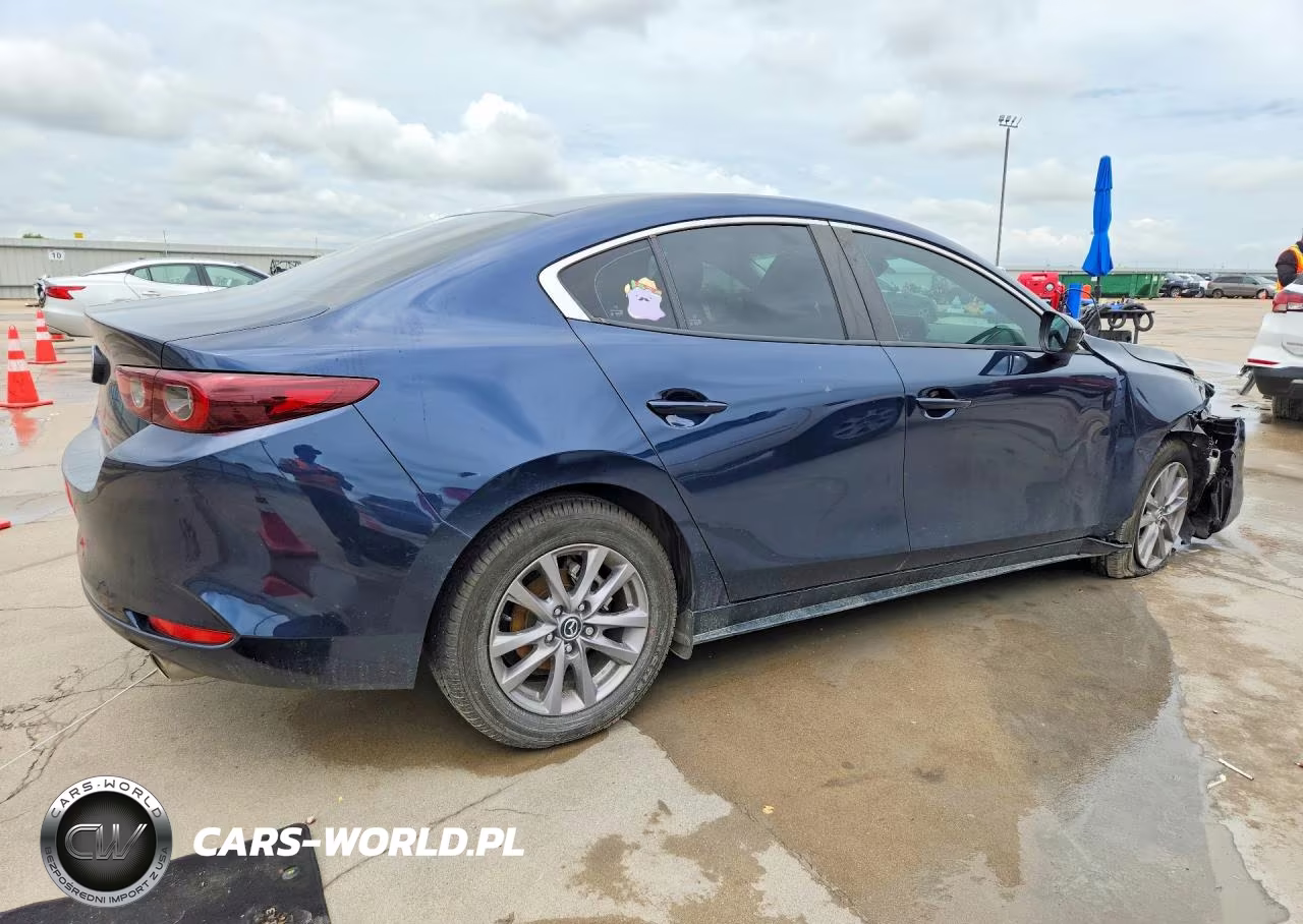 2022 Mazda 3 VIN:3MZBPAAL9NM305226 - 3