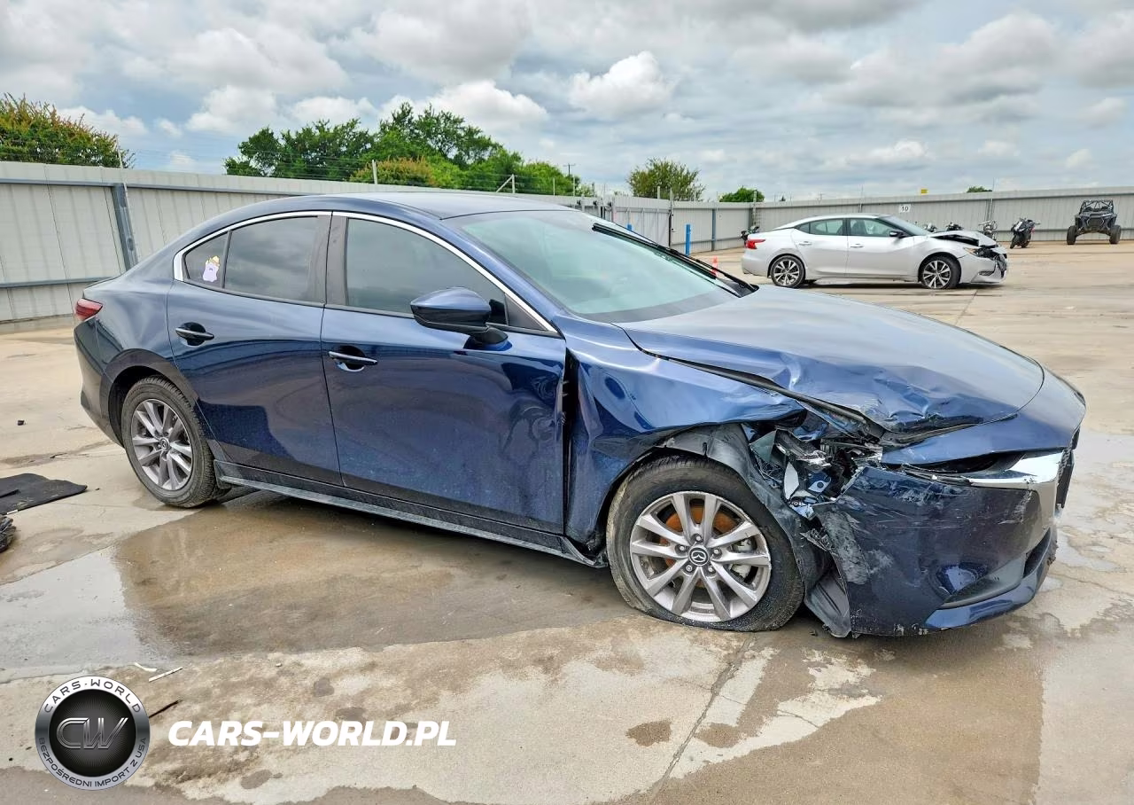 2022 Mazda 3 VIN:3MZBPAAL9NM305226 - 4