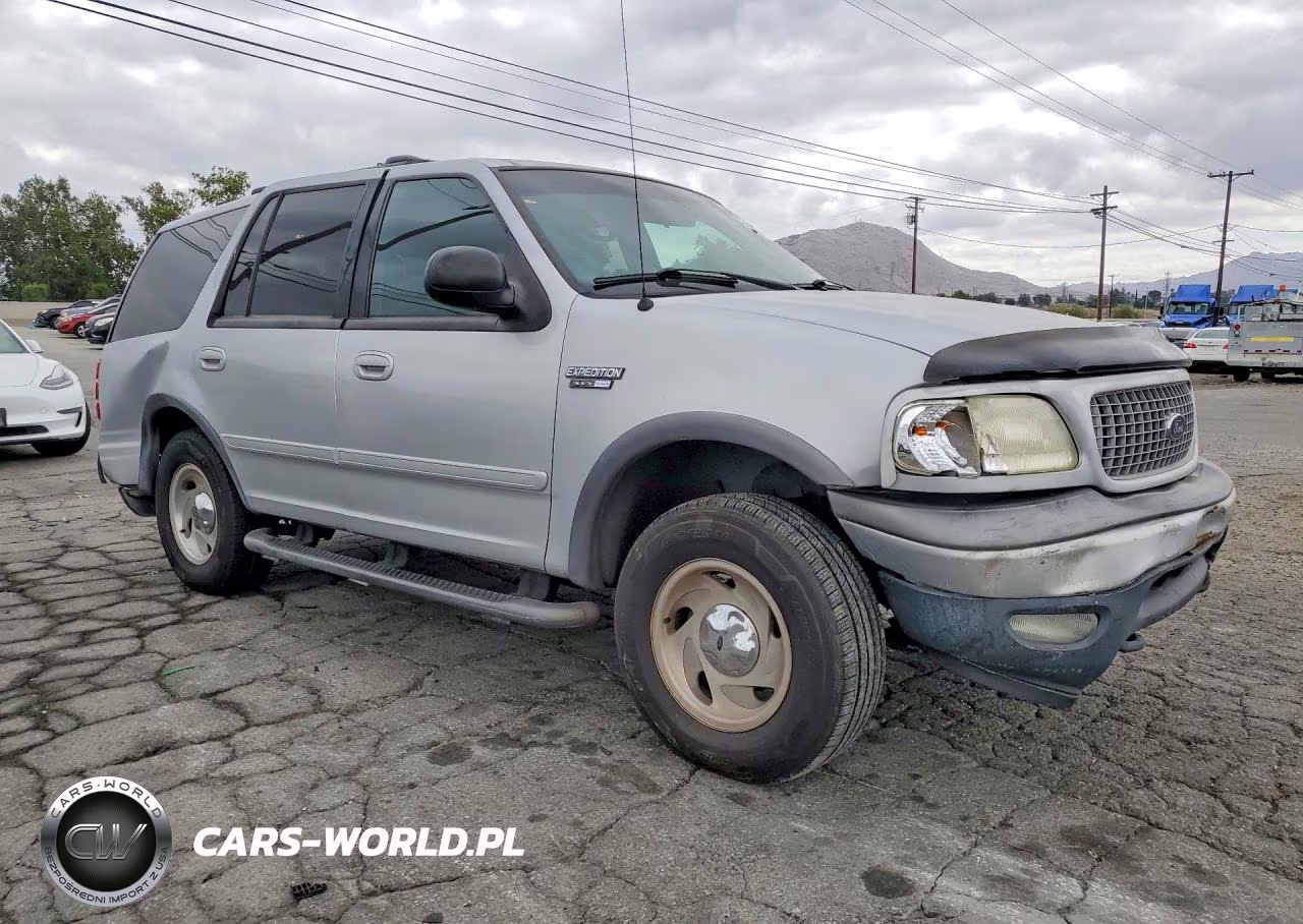 1999 Ford Expedition VIN:1FMPU18L7XLB85062 - 4