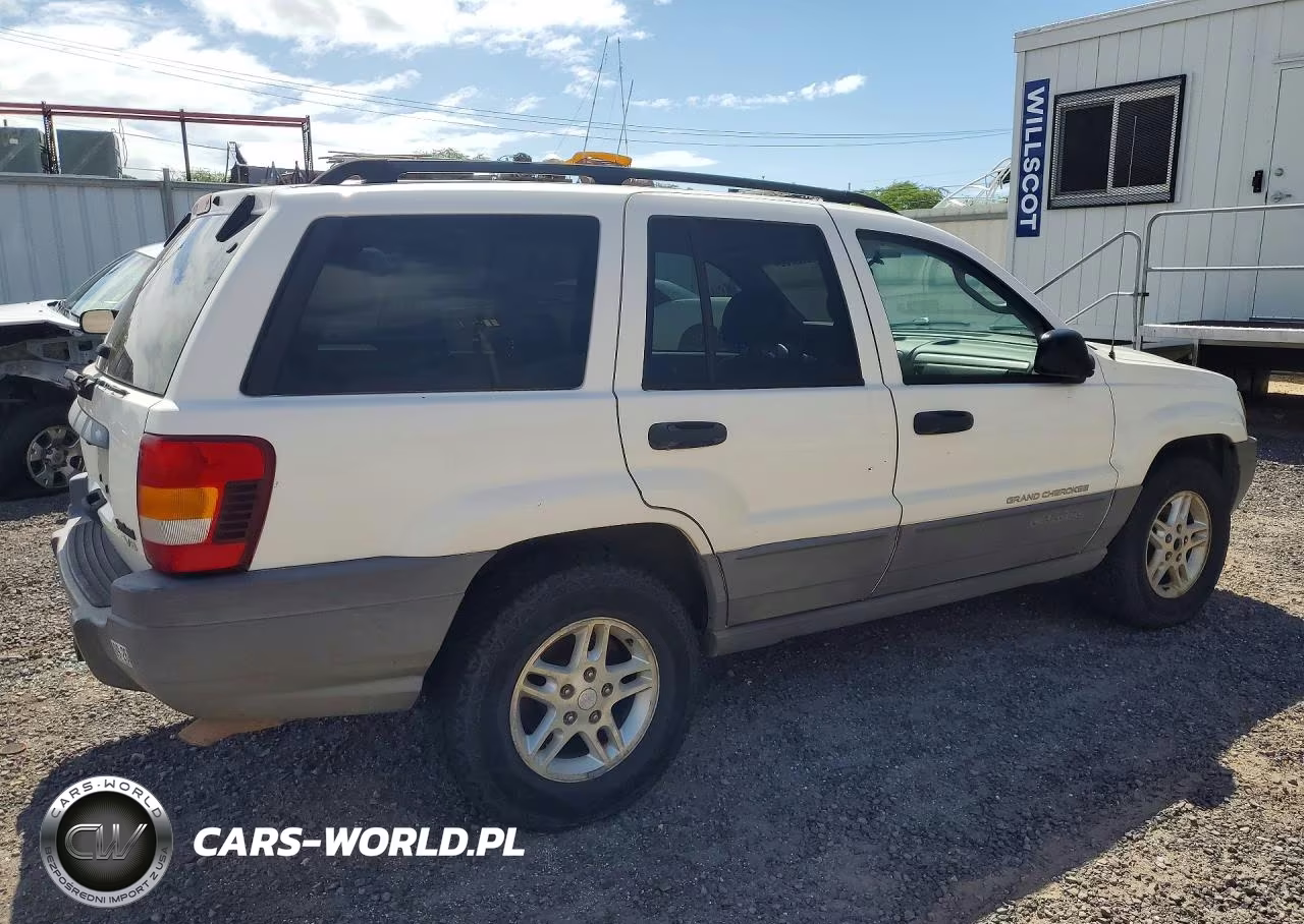 2004 Jeep Grand Cherokee Laredo VIN:1J4GW48N84C378439 - 3