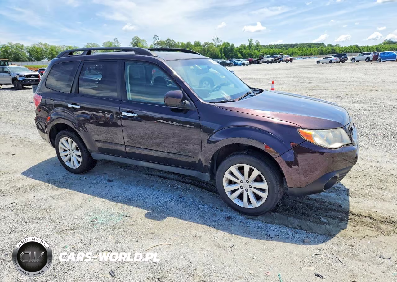2013 Subaru Forester 2.5X Premium VIN:JF2SHADC0DH440787 - 4