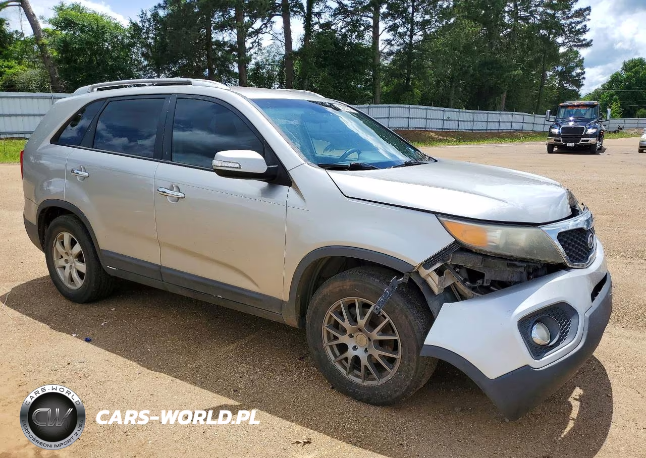 2013 Kia Sorento Lx VIN:5XYKT3A63DG380990 - 4