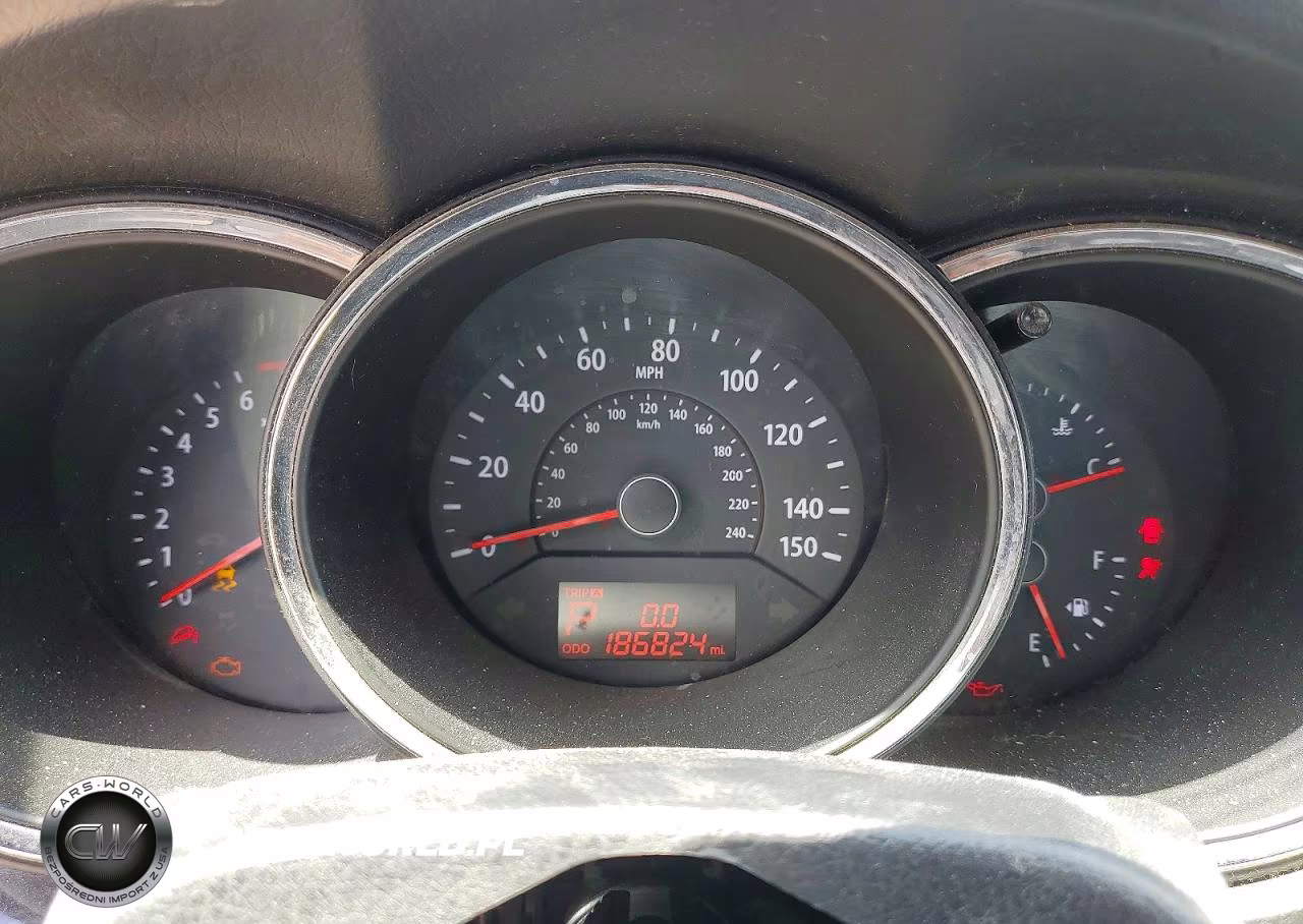 2013 Kia Sorento Lx VIN:5XYKT3A63DG380990 - 9