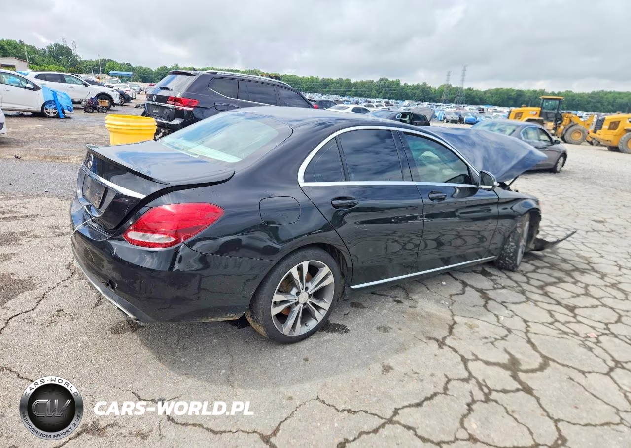 2015 Mercedes-Benz C 300 VIN:55SWF4JB2FU057986 - 3