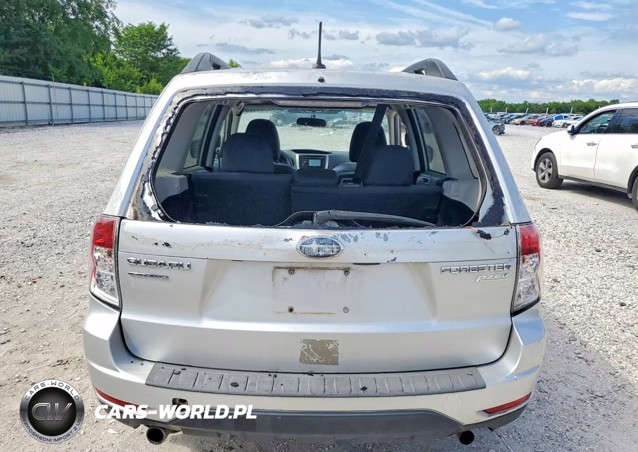 2011 Subaru Forester 2.5X Premium VIN:JF2SHADC1BH729089 - 6