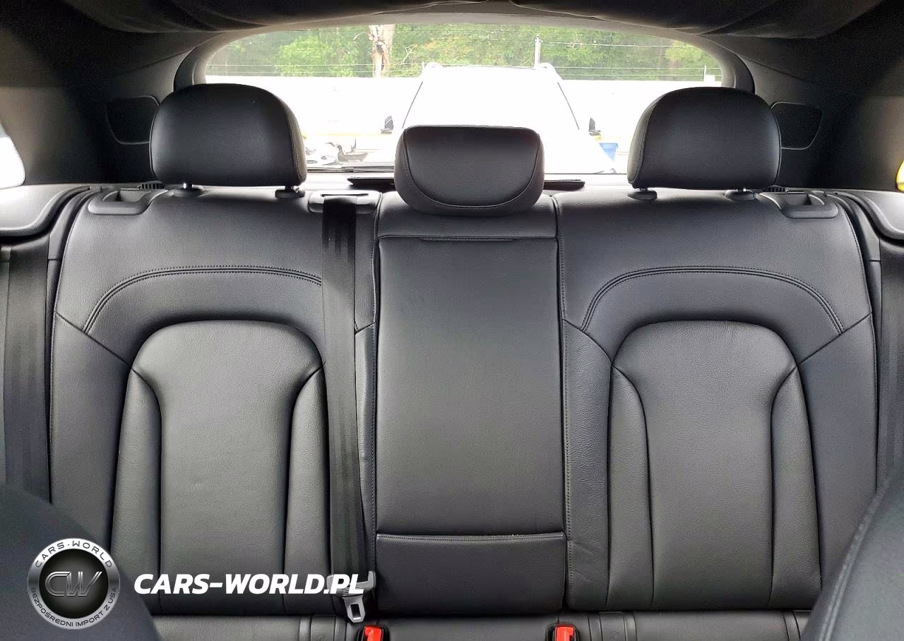 2015 Audi Q3 Premium Plus VIN:WA1EFCFS6FR010691 - 10