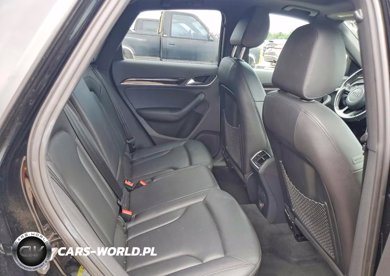 2015 Audi Q3 Premium Plus VIN:WA1EFCFS6FR010691 - 11