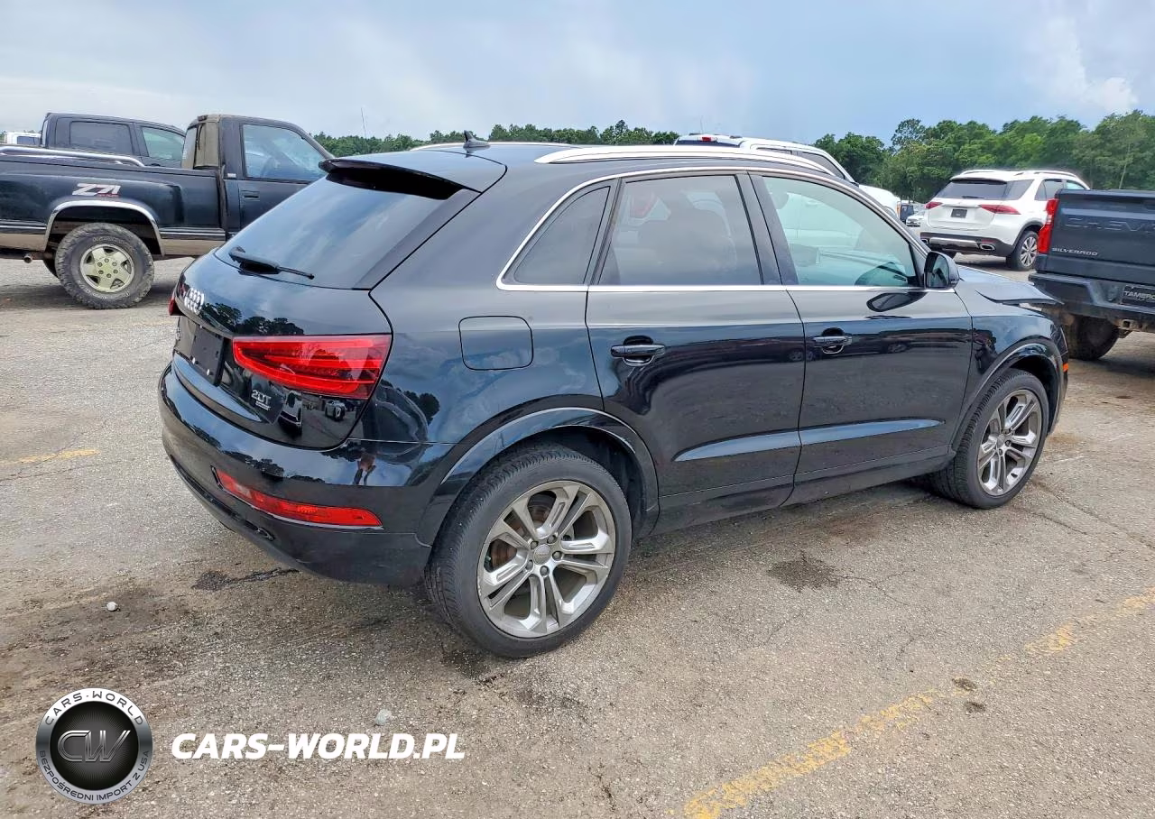 2015 Audi Q3 Premium Plus VIN:WA1EFCFS6FR010691 - 3