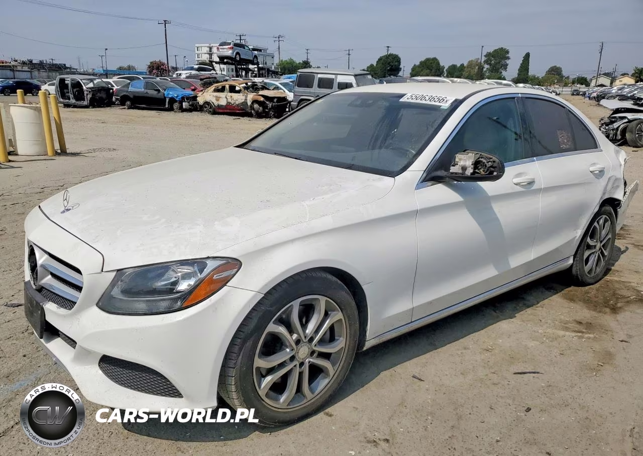 2016 Mercedes-Benz C 300 – zdjęcie 1 z 12