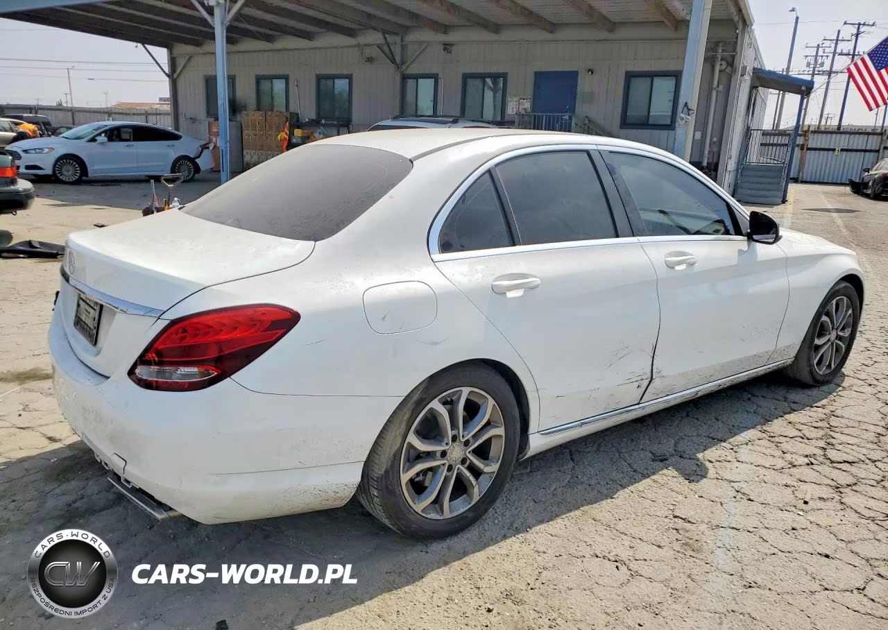 2016 Mercedes-Benz C 300 VIN:55SWF4JB0GU144092 - 3