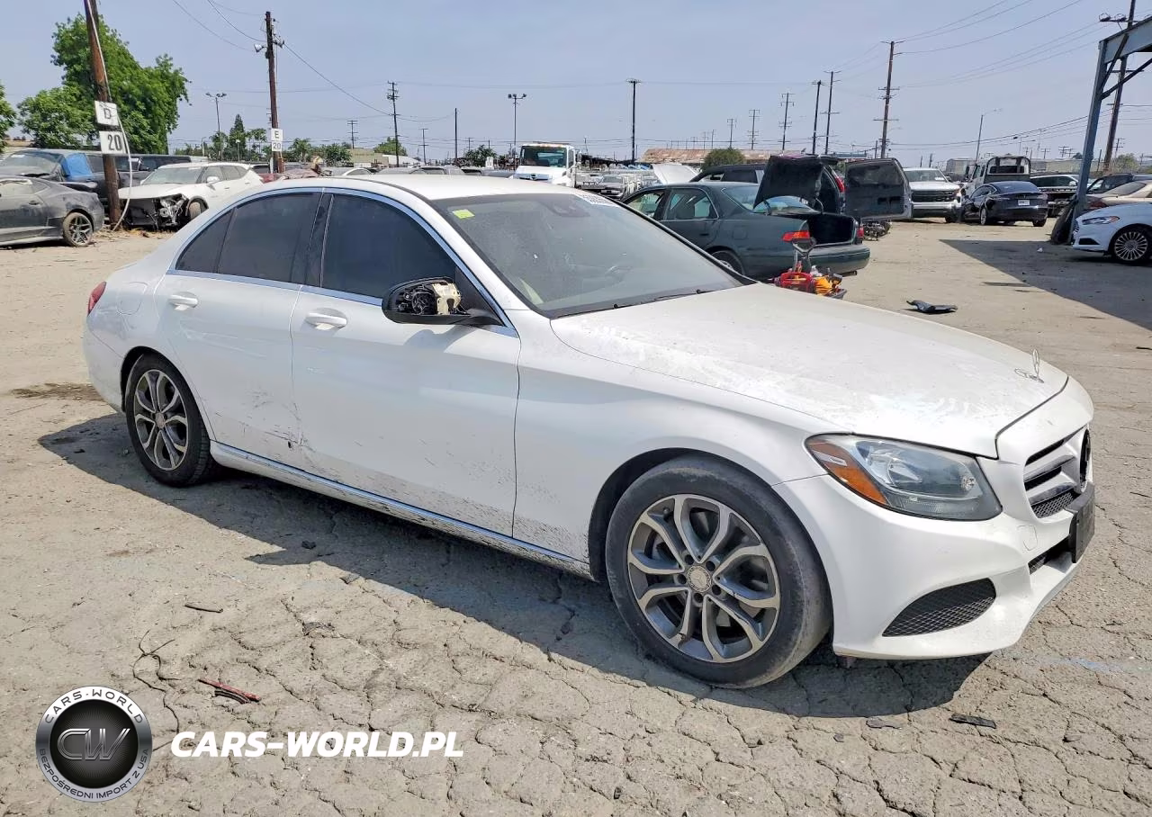 2016 Mercedes-Benz C 300 VIN:55SWF4JB0GU144092 - 4