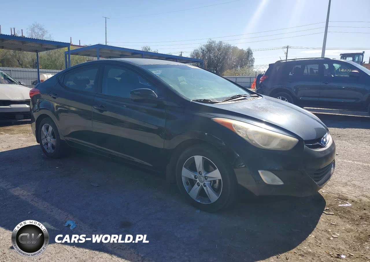 2013 Hyundai Elantra Gls VIN:KMHDH4AE0DU851947 - 4