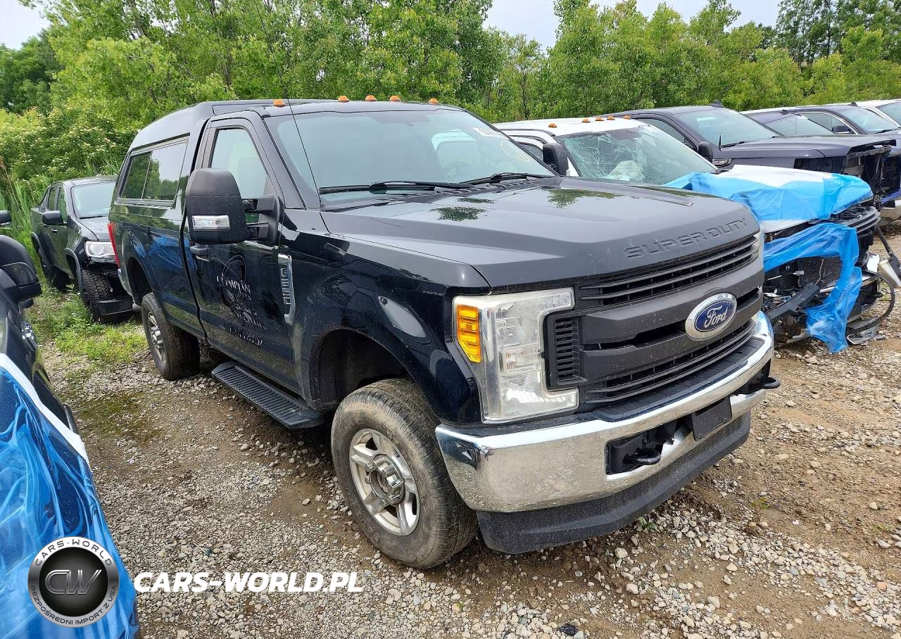 2017 Ford F250 Super Duty VIN:1FTBF2B63HEC52697 - 4