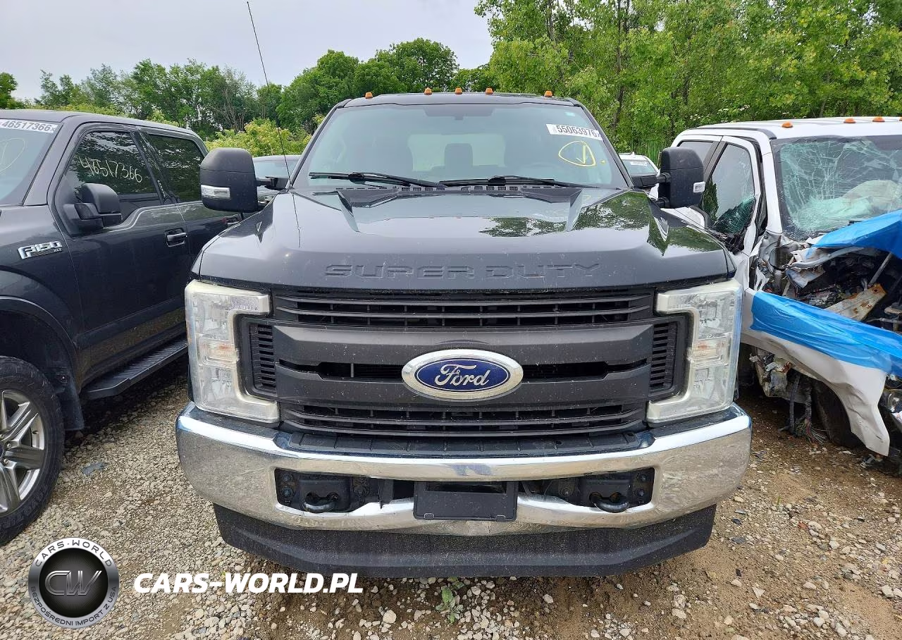 2017 Ford F250 Super Duty VIN:1FTBF2B63HEC52697 - 5