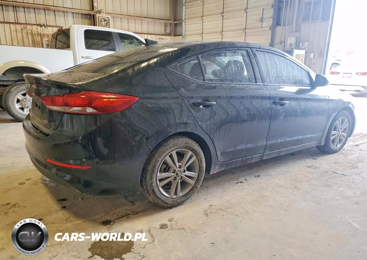 2018 Hyundai Elantra Sel VIN:5NPD84LF6JH257833 - 3