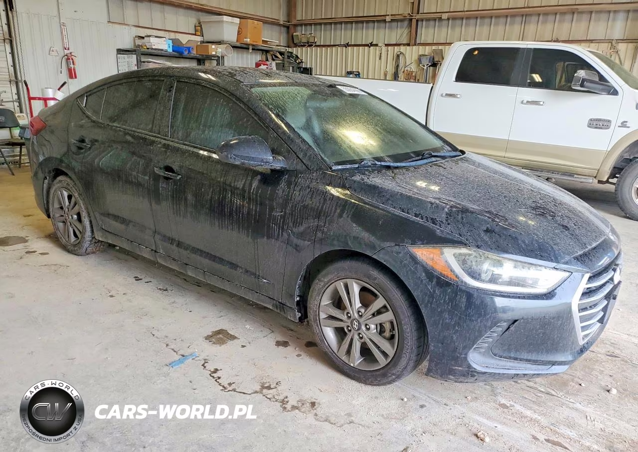 2018 Hyundai Elantra Sel VIN:5NPD84LF6JH257833 - 4
