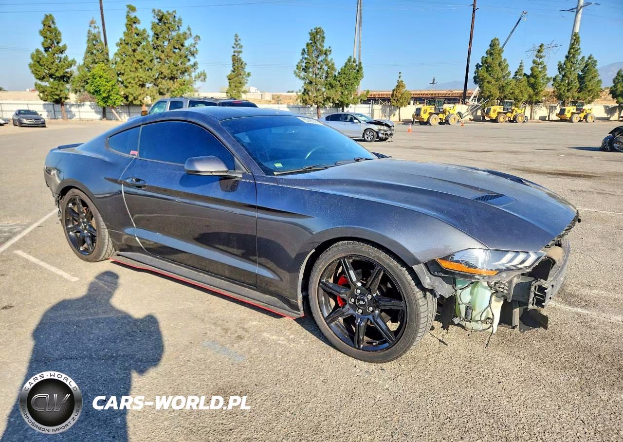 2018 Ford Mustang VIN:1FA6P8TH4J5163749 - 4