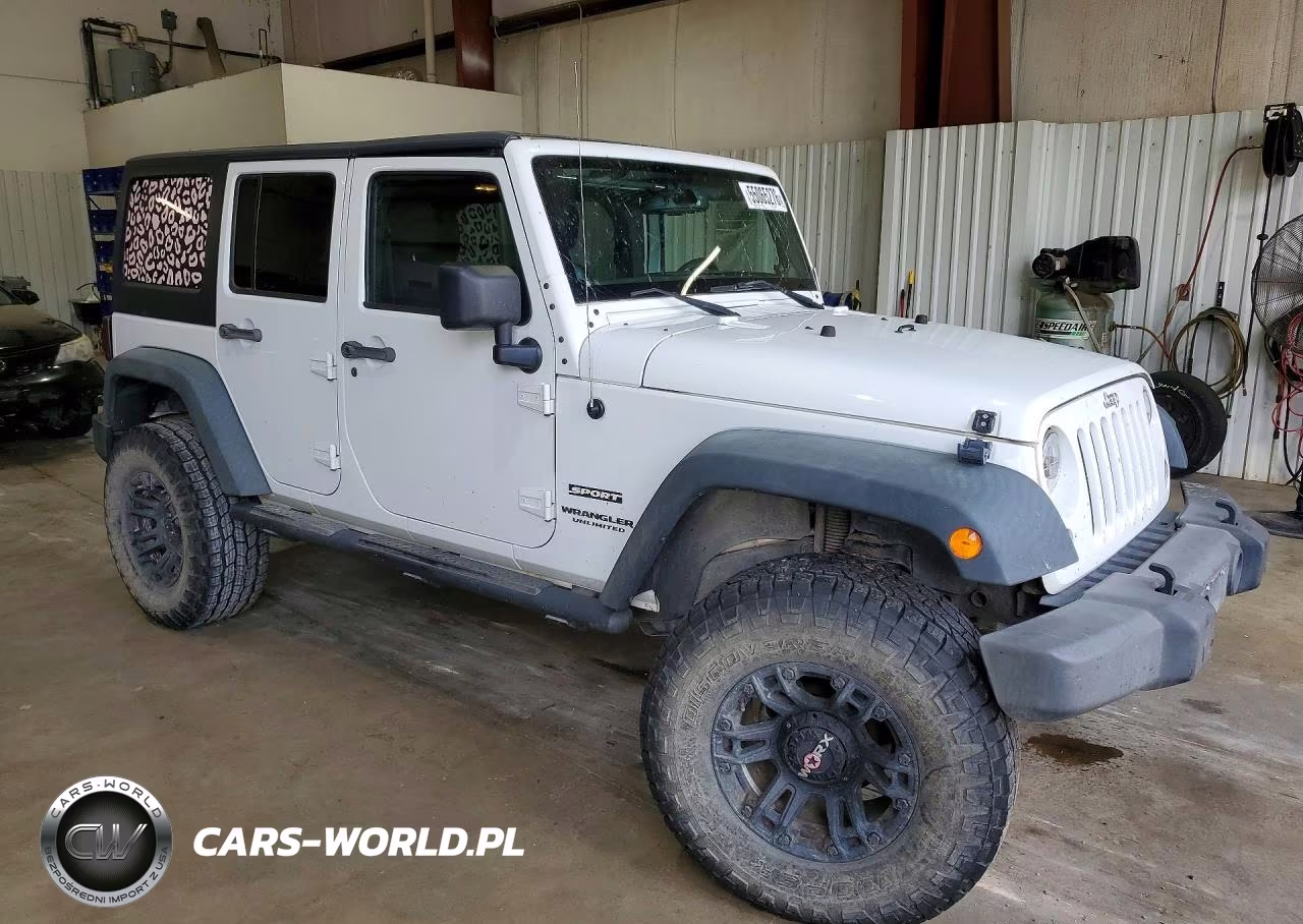 2014 Jeep Wrangler Unlimited Sport VIN:1C4BJWDG6EL177089 - 4