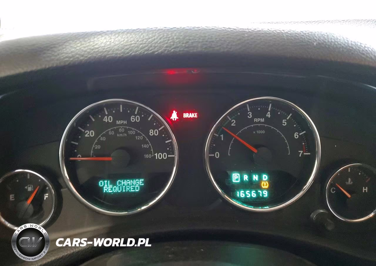 2014 Jeep Wrangler Unlimited Sport VIN:1C4BJWDG6EL177089 - 9