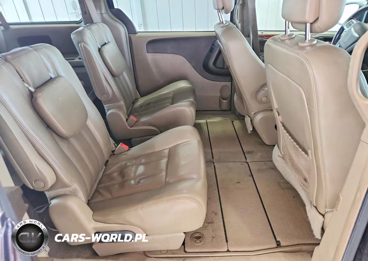 2013 Chrysler Town & Country Touring VIN:2C4RC1BG0DR630868 - 11