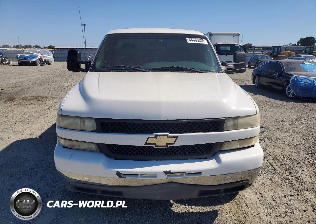 2002 Chevrolet Silverado C1500 Custom VIN:1GBHC24U32Z243095 - 5