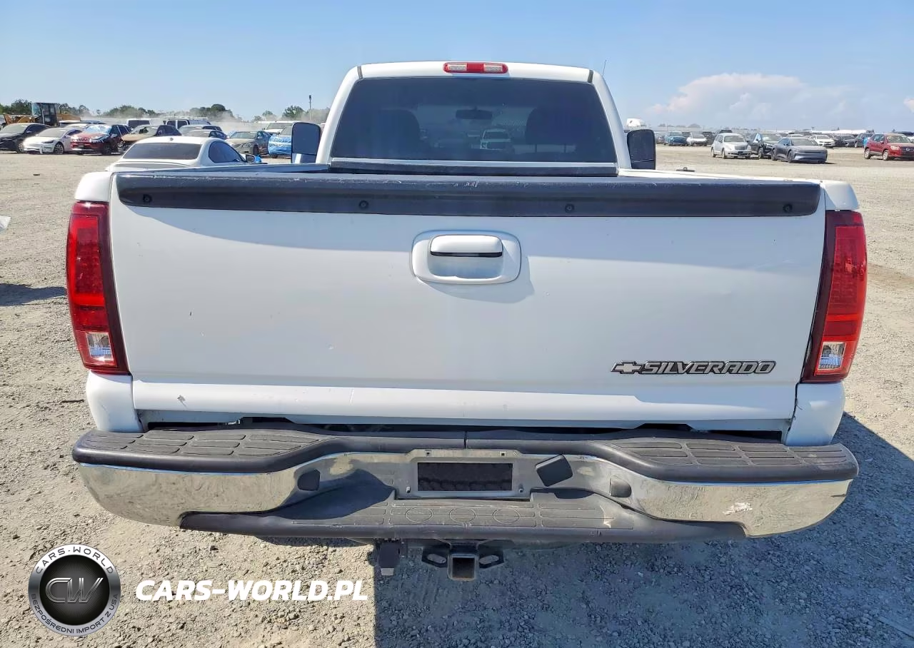 2002 Chevrolet Silverado C1500 Custom VIN:1GBHC24U32Z243095 - 6